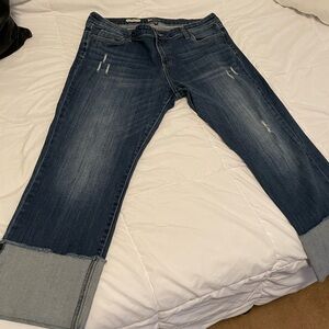 Kut from the Kloth Cameron straight leg crop size 16